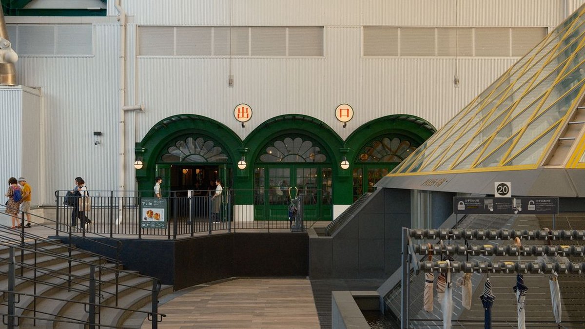 unknown sapporo beer museum guide h2 03